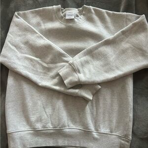 Aritzia Perfect Fit Crewneck
